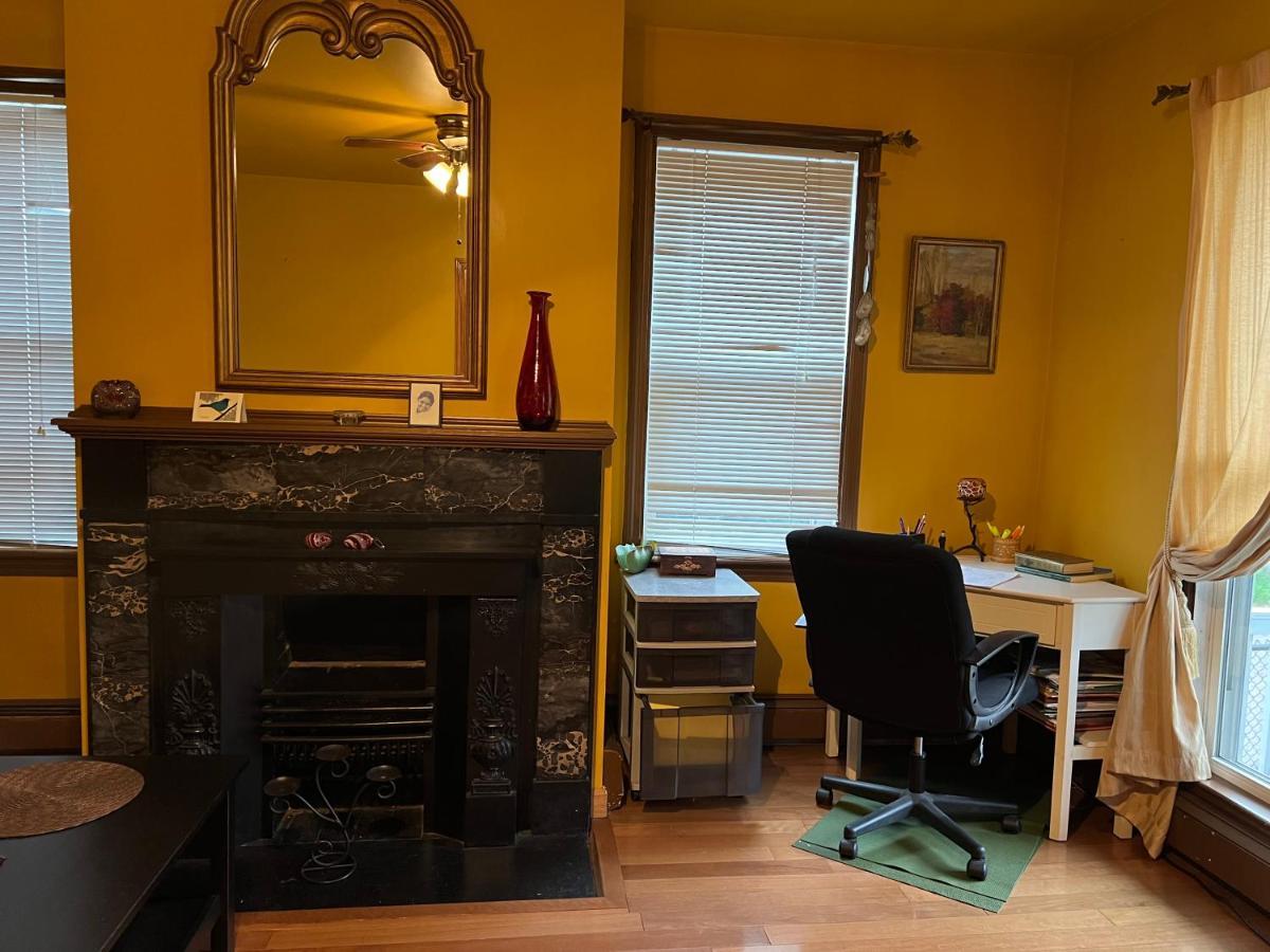 Beautiful Victorian House, Room Boston Exterior photo